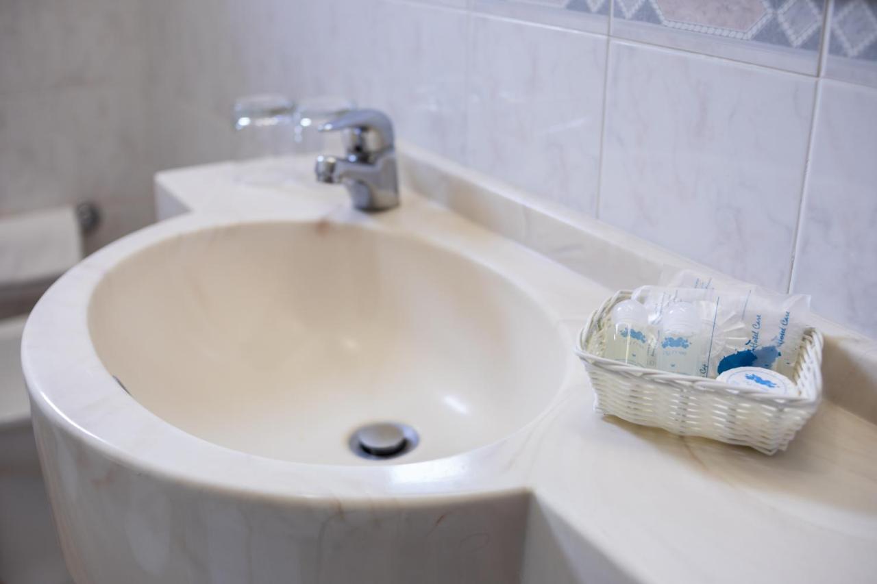 Astor Victoria Hotel 3*